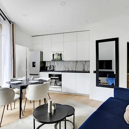 Magnificent 2bd-4p - Eiffel Tower Апартаменты Париж