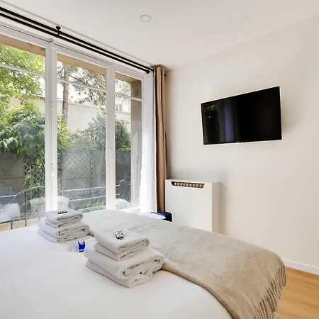 Magnificent 2bd-4p - Eiffel Tower Апартаменты *