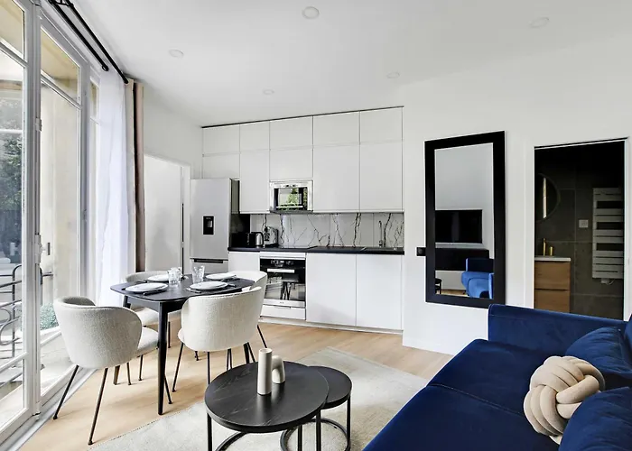 Magnificent 2bd-4p - Eiffel Tower Апартаменты Париж