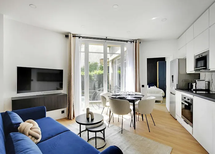 Magnificent 2bd-4p - Eiffel Tower * Париж