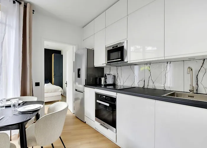Magnificent 2bd-4p - Eiffel Tower Апартаменты *