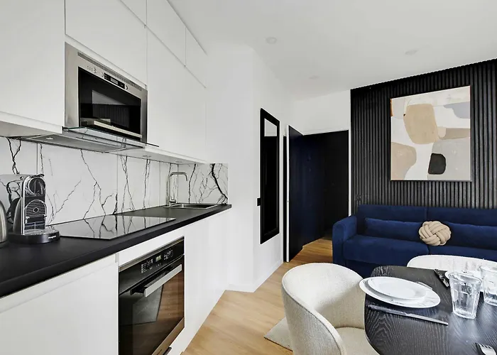 Magnificent 2bd-4p - Eiffel Tower Апартаменты *
