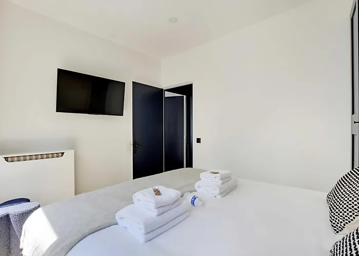 Magnificent 2bd-4p - Eiffel Tower